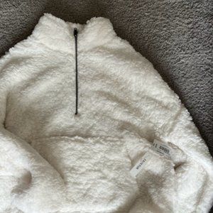 White Faux Fur Sweatshirt with Front Pocket and Zipper - NWT